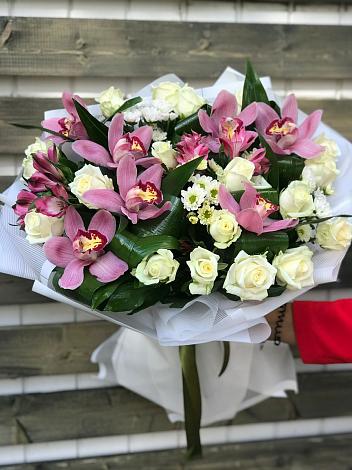 Букет цветов из: Розы и Хризантемы в Аксиньино