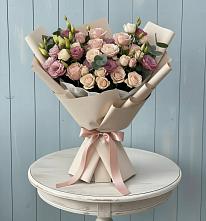 Букет цветов из:  Розы и Лизиантусы в Аксиньино