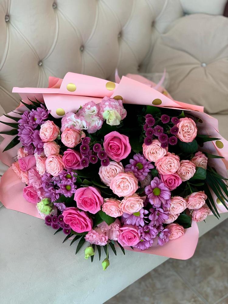 Букет цветов из: Хризантемы, Розы и Лизиантусы в Аксиньино