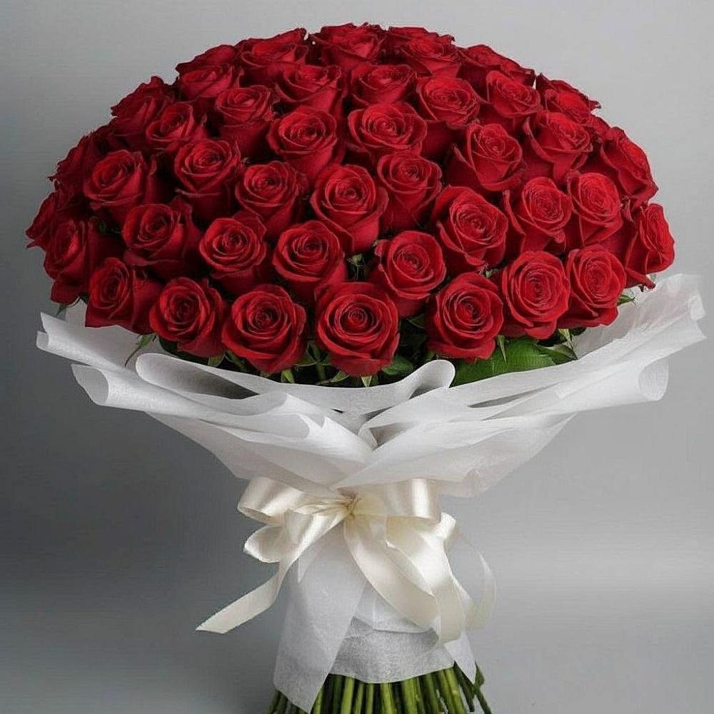 Букет 101 Красная роза Блэк Мэджик в Аксиньино