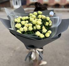 Букет Белые кустовые розы Солинеро в Аксиньино
