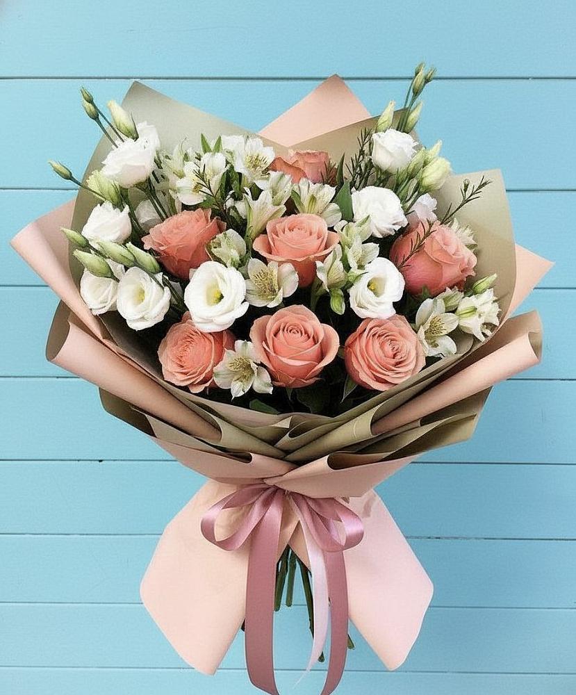 Букет цветов из: Розы, Альстромерии и Лизиантусы в Аксиньино