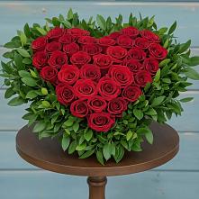 Цветочная композиция из Розы в виде сердца в Аксиньино