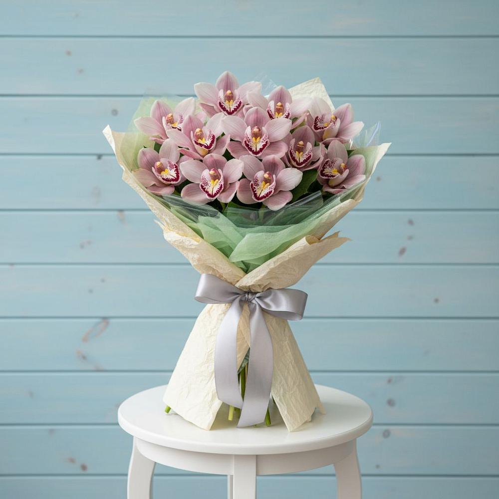 Букет цветов из: Орхидеи и Розы в Аксиньино