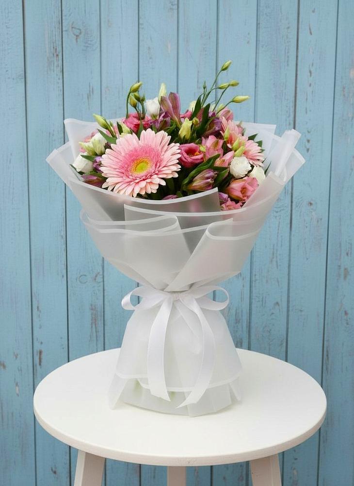 Букет цветов из: Герберы, Альстромерии и Лизиантусы в Аксиньино