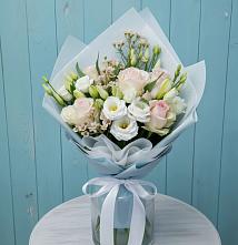 Букет цветов из:  Розы и Лизиантусы в Аксиньино