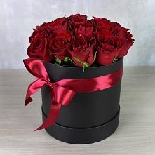Цветочная композиция из Розы в шляпной коробке в Аксиньино