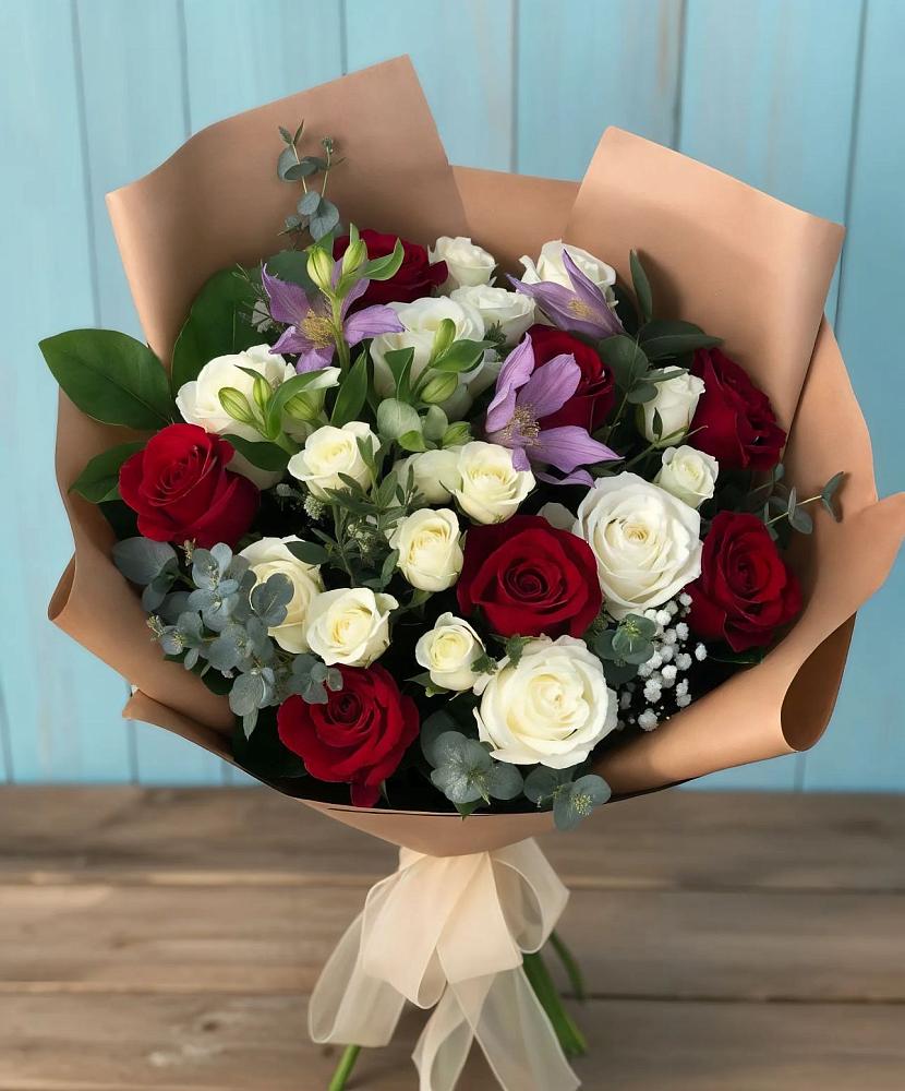Букет цветов из: Розы и Альстромерии в Аксиньино