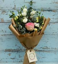 Букет цветов из:  Розы и Лизиантусы в Аксиньино