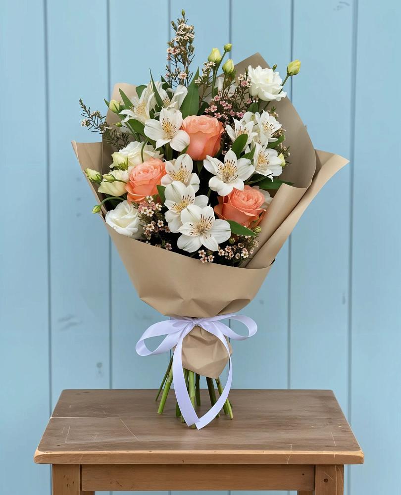 Букет цветов из: Альстромерии, Лизиантусы, Розы и Хризантемы в Аксиньино