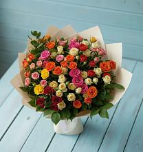 Букет Микс из разноцветных кустовых роз в Аксиньино